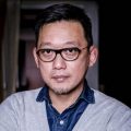 南柱赫退伍5天 首秀亮相巴黎时装周 时间：2024.Christian Dior秀场，这也是他5天前退伍后的公开首秀。