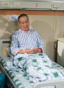 主演新剧《肯尼迪》聚焦著名政治家族 2 堪比时装周!